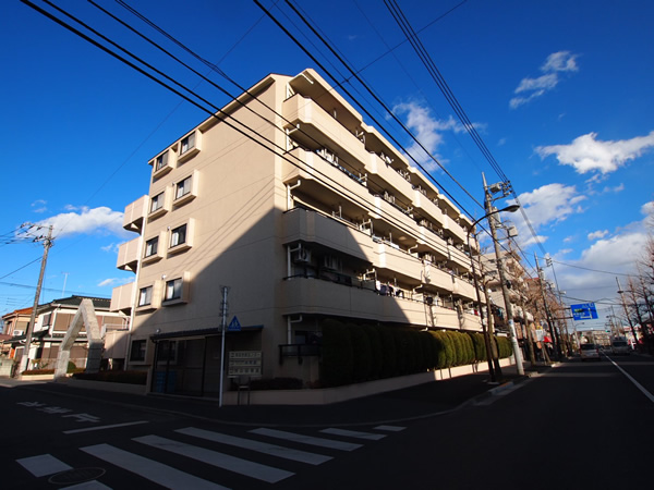 サンライズマンション河辺東の外観