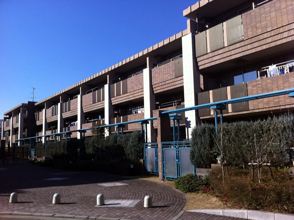 イディオスあざみ野Ｍ棟の外観