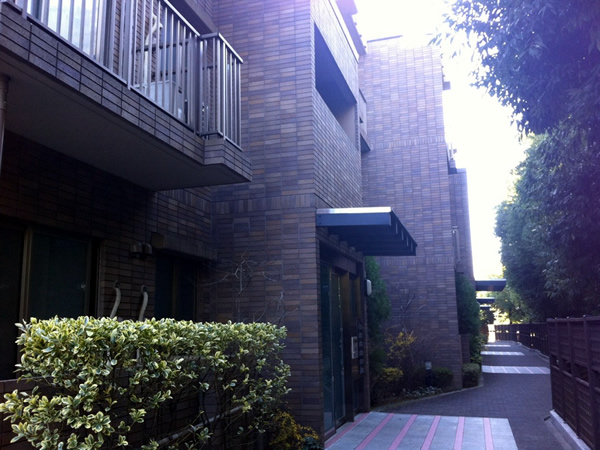 イディオスあざみ野Ｍ棟の外観