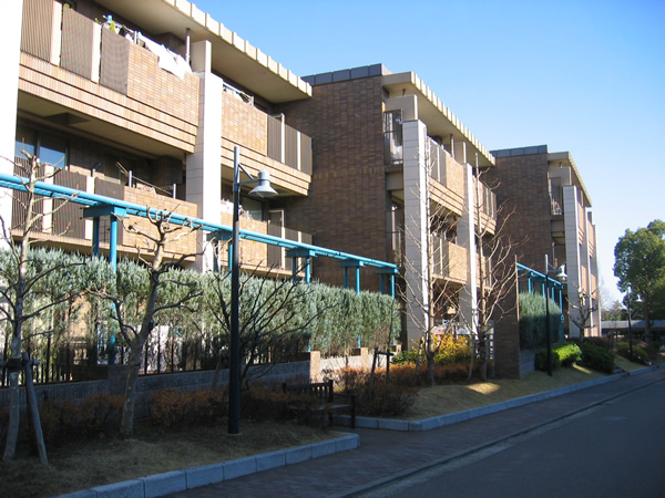 イディオスあざみ野Ｌ棟の外観