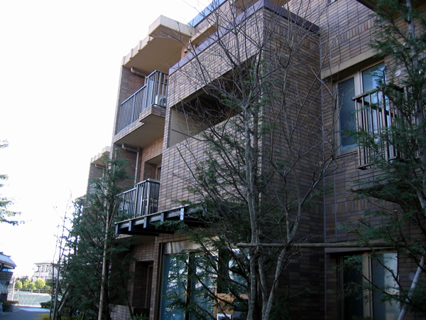 イディオスあざみ野Ｌ棟の外観