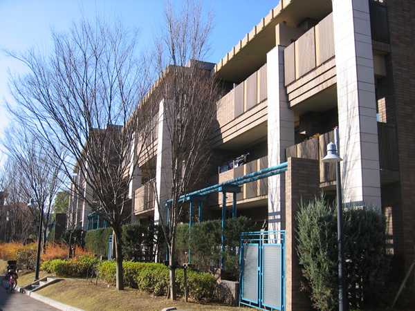 イディオスあざみ野Ｋ棟の外観