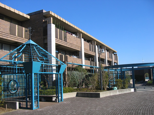 イディオスあざみ野Ｊ棟の外観