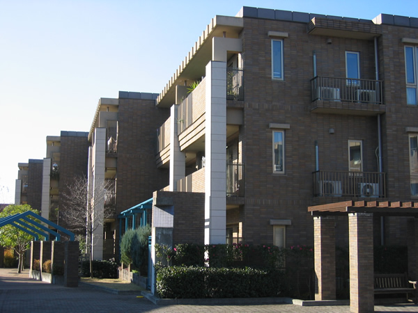 イディオスあざみ野Ｉ棟の外観