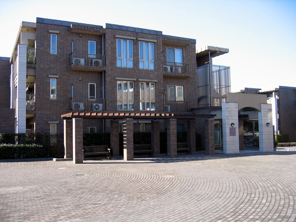 イディオスあざみ野Ｉ棟の外観