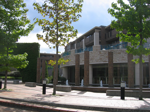 イディオスあざみ野Ｉ棟の外観