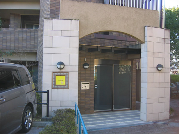 イディオスあざみ野Ｇ棟の外観