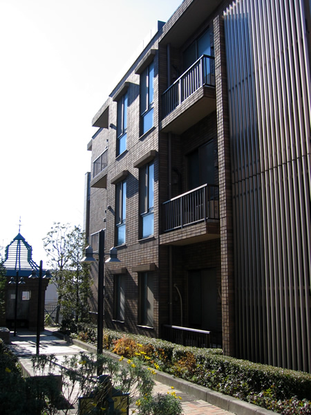 イディオスあざみ野Ｄ棟の外観