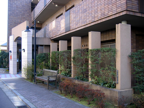 イディオスあざみ野Ｃ棟の外観