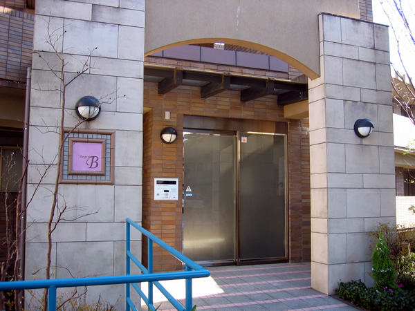 イディオスあざみ野Ｂ棟の外観