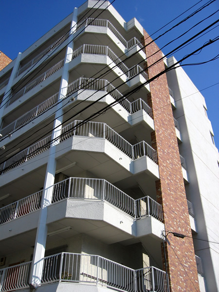 南林間パールハイツの外観