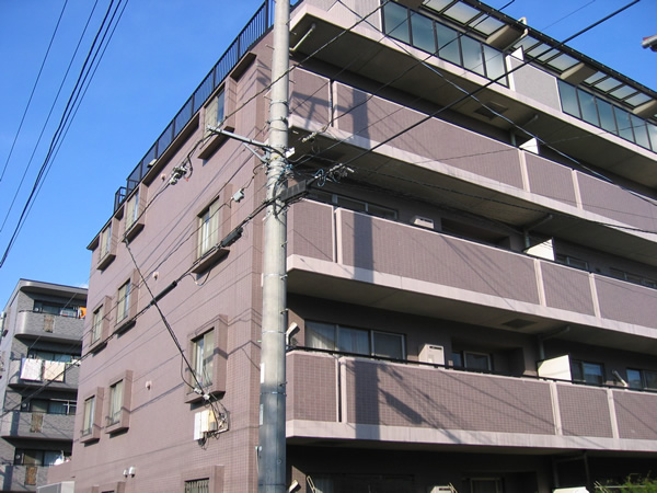 グレーシア鶴間エストヴィアーレの外観