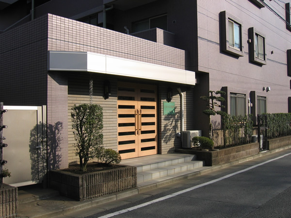 グレーシア鶴間エストヴィアーレの外観