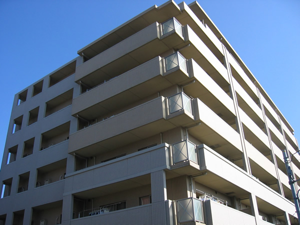 ライオンズステーションプラザ栗平の外観