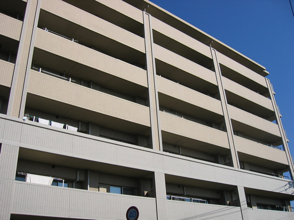 ライオンズステーションプラザ栗平の外観