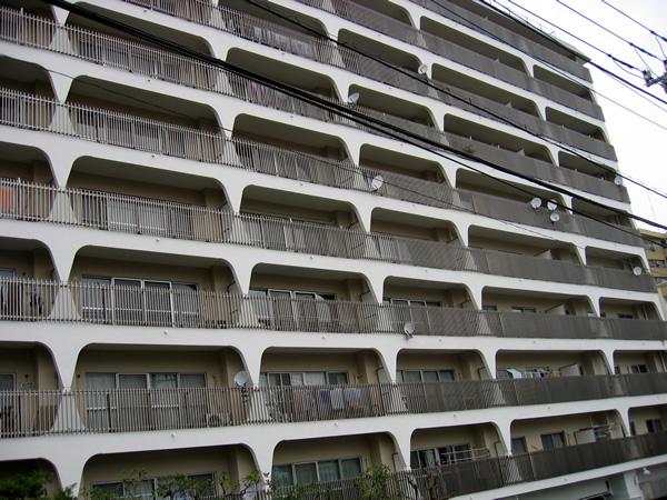 美しが丘ルピナスの外観