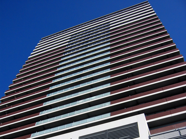 ブランズタワー南千住の外観