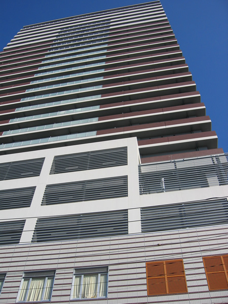 ブランズタワー南千住の外観