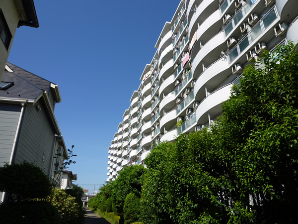 ハイネスアミティ鶴間1番館の外観