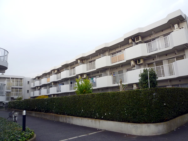 ガーデン南林間の外観