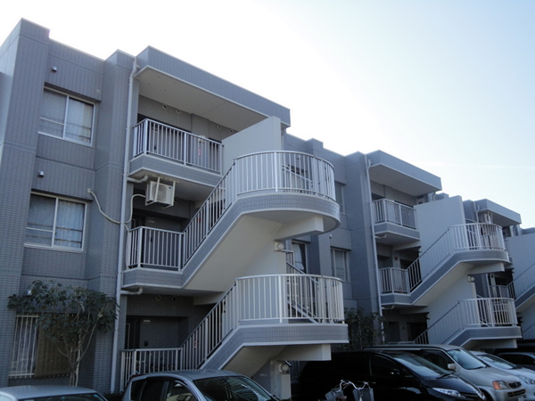 ガーデン南林間の外観