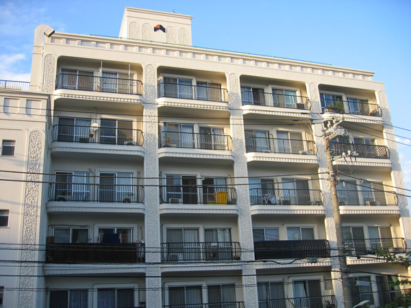 シャンボール池田山の外観