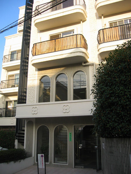 シャンボール池田山の外観