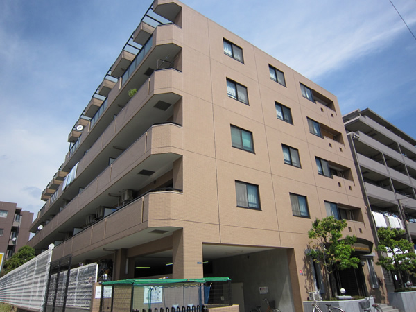 クリオ武蔵新城7番館の外観