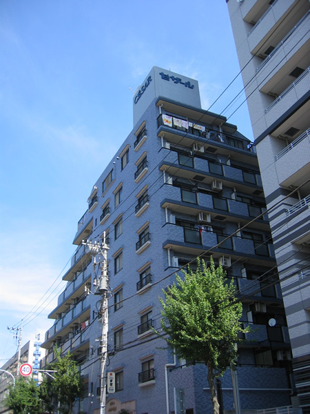 セザールパークサイド町田の外観