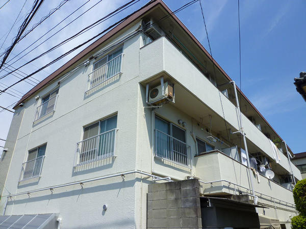 エンゼルハイム鶴間の外観