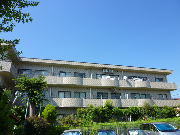 ラマージュ長後の外観