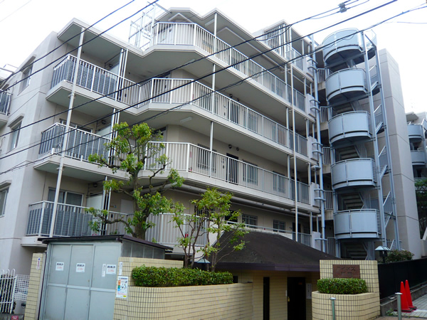 ハイネス町田の外観