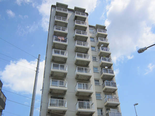 サンヨースカイハイツの外観