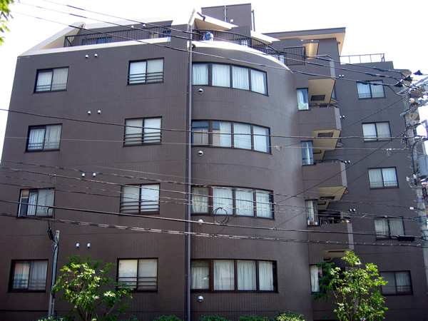 東急ドエルアルスあざみ野2番館の外観