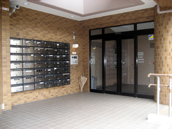 グランイーグル川崎駅前通の外観