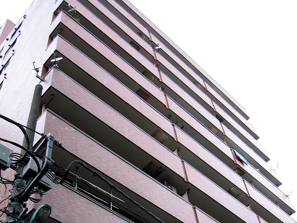 シャンボール日本橋の外観