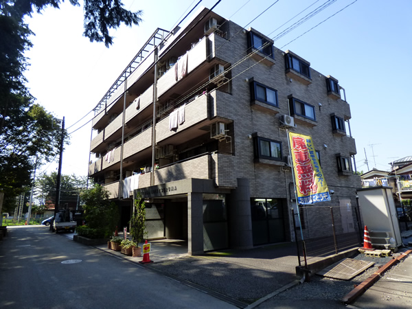 アーバンライフ鶴間の外観