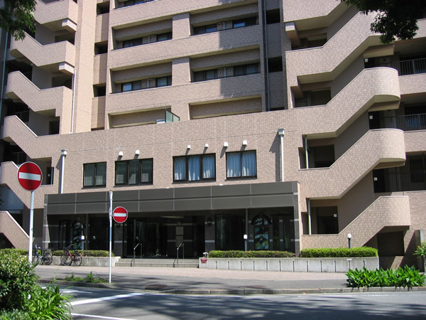 エクステ新横浜の外観