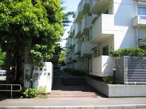 藤和大倉山コープ3の外観