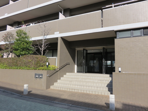 ライフヴィラ大森鹿島1番館の外観