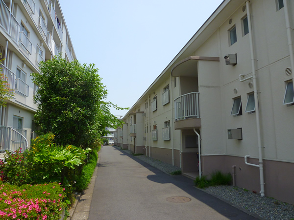 マンション相模原２号館の外観