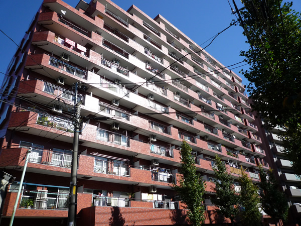 シャンボール志村坂上の外観