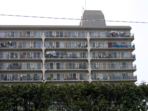 海老名スカイハイツの外観