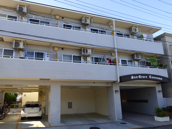 サングレイス鶴間の外観