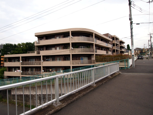 レクシオ聖蹟桜ヶ丘の外観