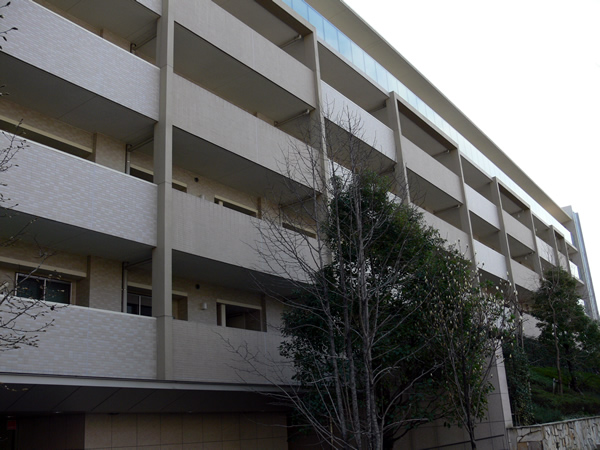 ブライシス青葉台の外観