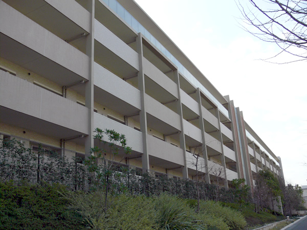 ブライシス青葉台の外観