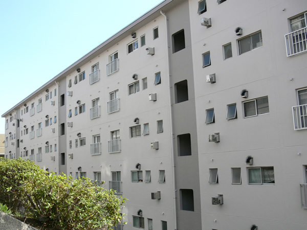 菱興青葉台マンションの外観