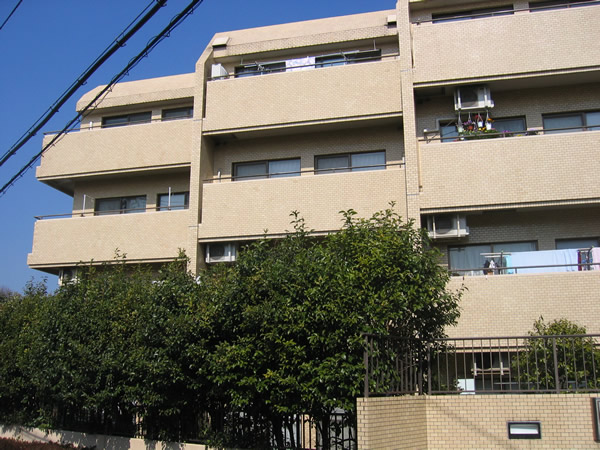 ライオンズマンション青葉台第6の外観