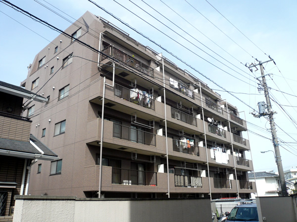 モナークレガリア調布多摩川の外観